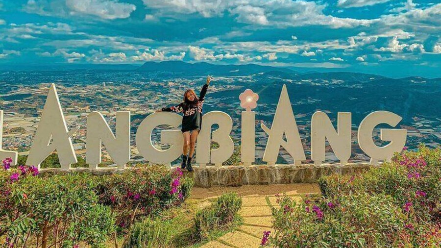 Full Day Langbiang, Crazy House & Datanla Falls Tour in Da Lat