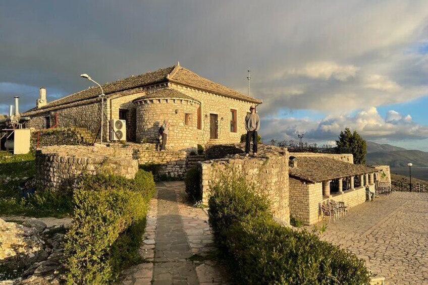 Lekuresi Castle