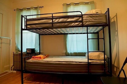 New York Day Tour with Home Bed and Breakfast