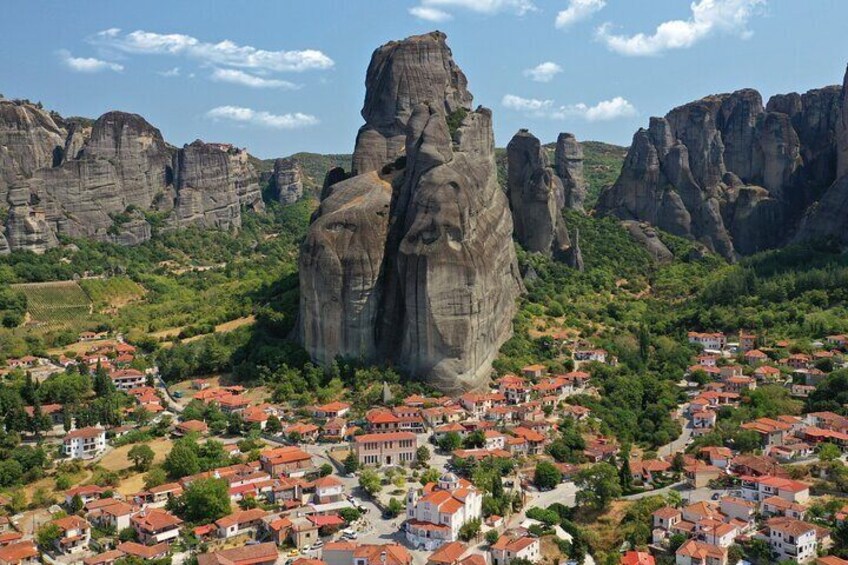 Thessaloniki to Meteora Private Day Trip with a Local