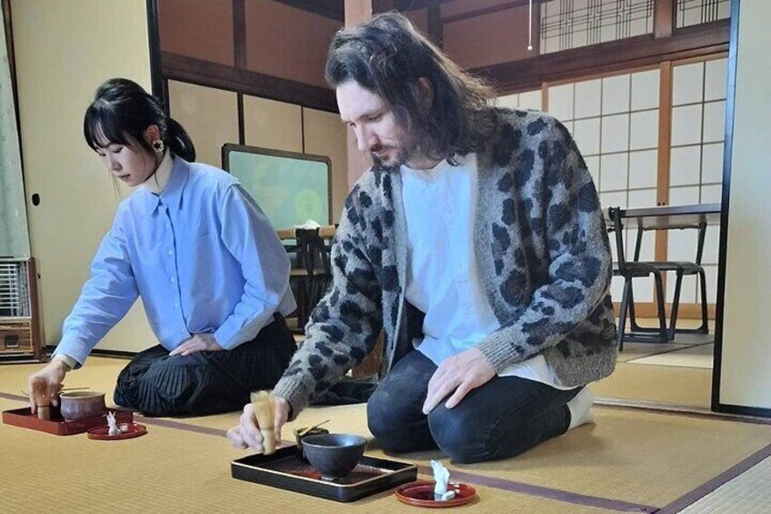  Buddhas at a Temple and Tea Ceremony Experience