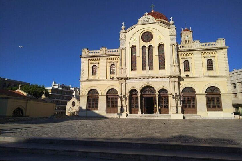 Heraklion Walking City Tour & Wine Tasting