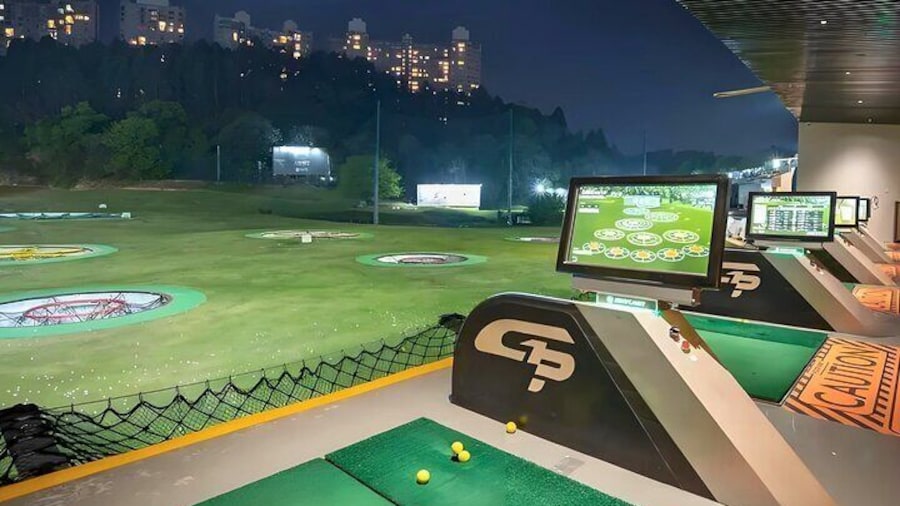 2-Hour Unlimited Driving Range Play – Solo or Dual