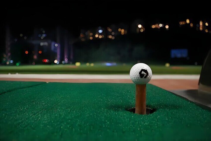  3Hour Golf Package for Two with Western Snack Combo