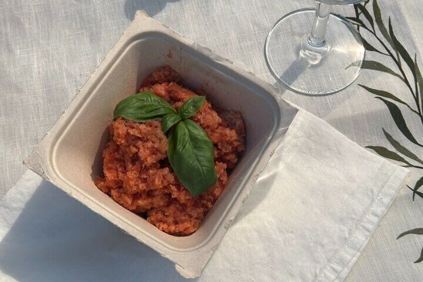 Picnic among the Olive Trees and Tasting of Oil and Local Flavors