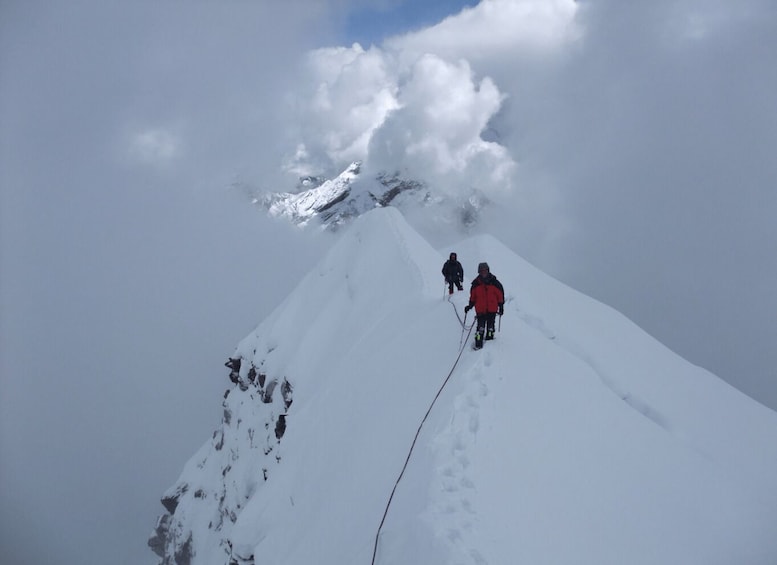 Picture 2 for Activity Lobuche (6119m) East peak Climing in Nepal