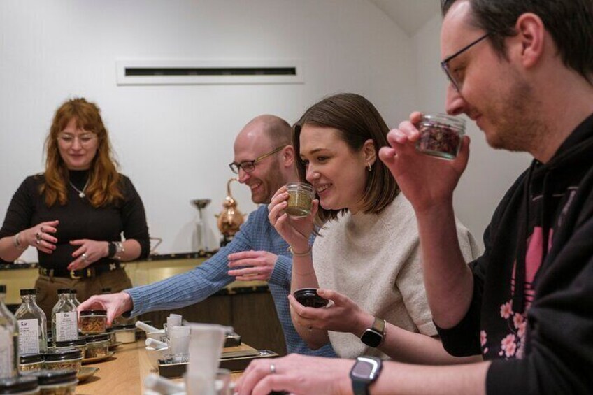 Edinburgh Gin Distillery Making Experience