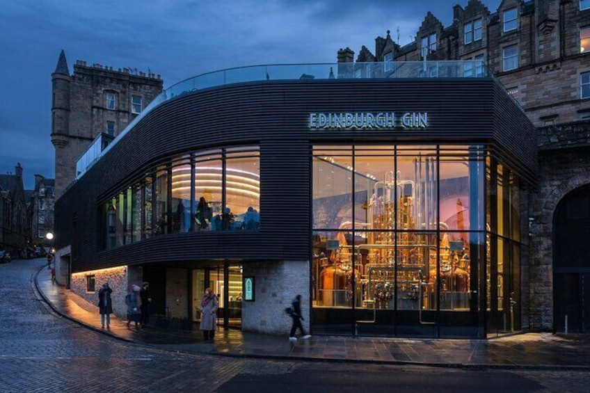 Edinburgh Gin Distillery Making Experience