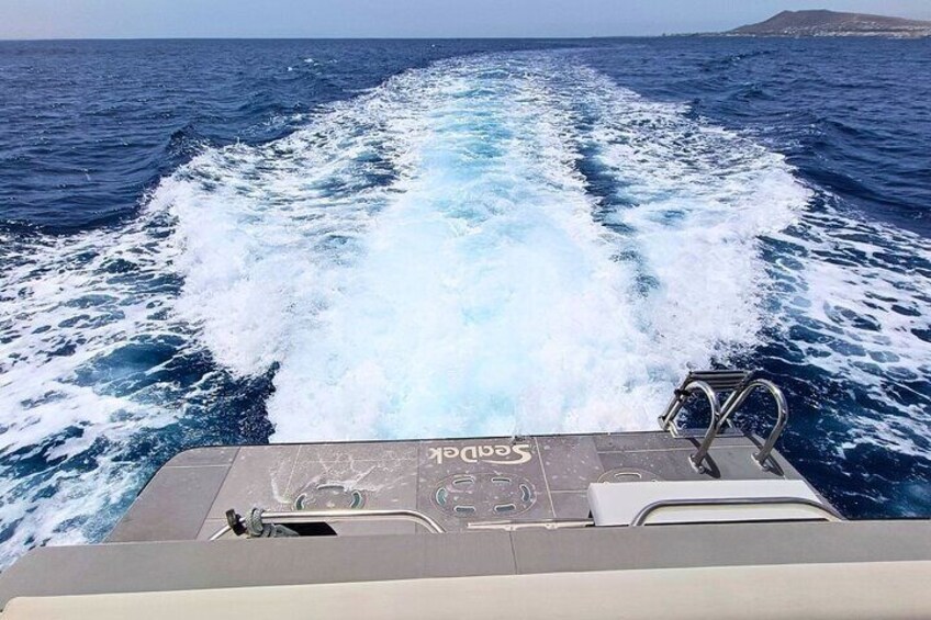 Sunset Dinner on Private Luxury Yacht in Papagayo Beaches