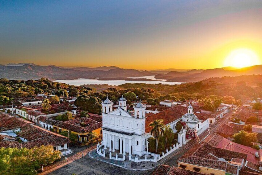 Centre of Suchitoto