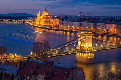 Budapest Private Tour with Visit to a Thermal Bath Used by Locals