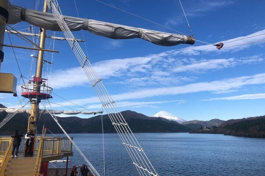 Hakone Day Tour with Lake Ashi cruise & Ohwakudani From Shinjuku
