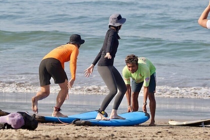 Surfing Lesson at Batu Bolong Beach in Canggu