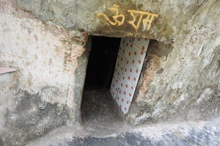 Entrance of Mauni Baba Cave famous for meditation