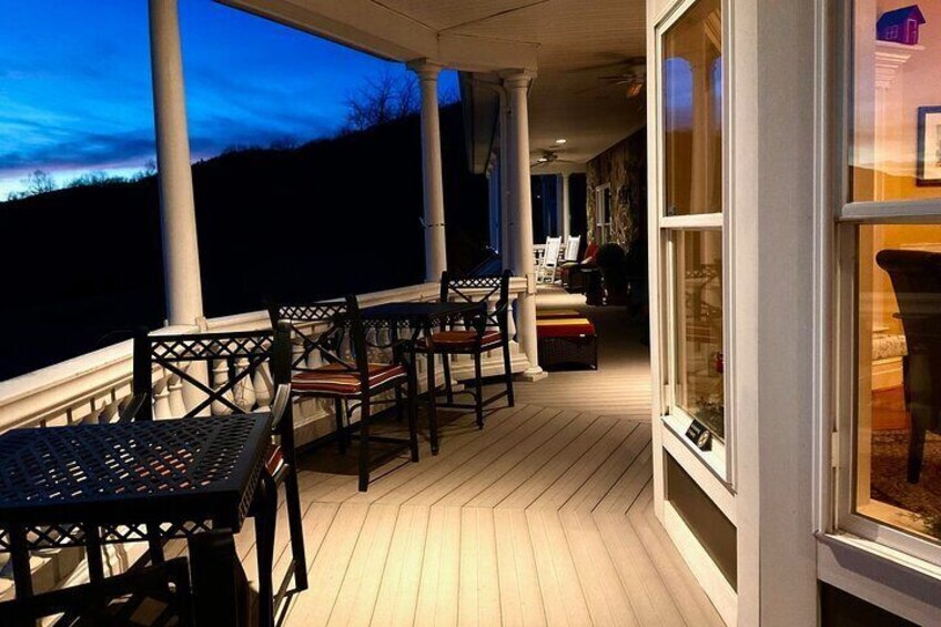 Porch, porch and more porch! 