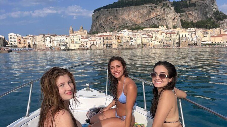 Cefalu: Private boat excursion along the coast of Cefalu