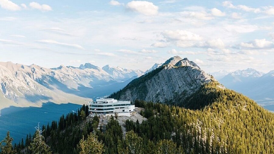 Premium Small Group Canadian Rockies Discovery 5 Day Tour