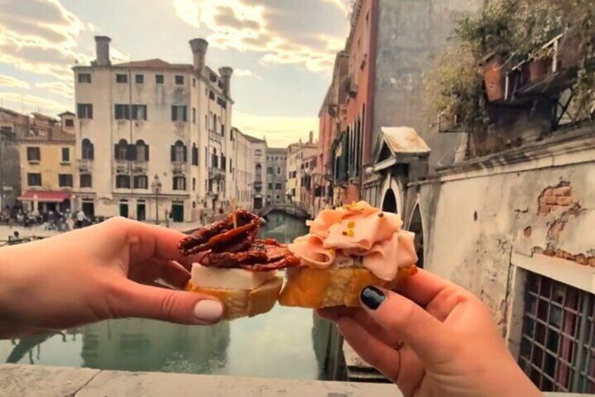 Venice through 10 bites Cicchetti Trail with Wine