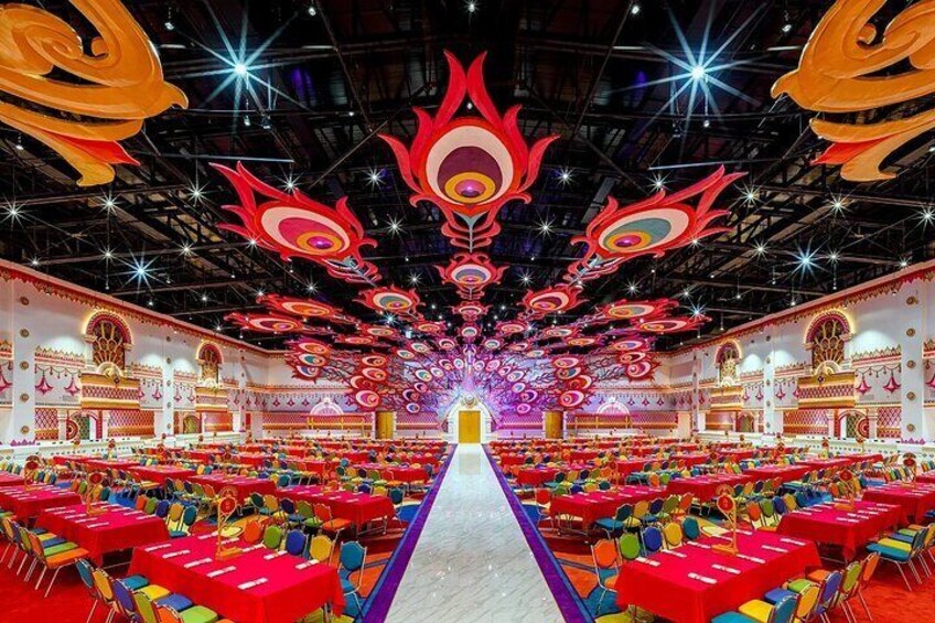 Carnival Entertainment and Dinner Experience in Phuket