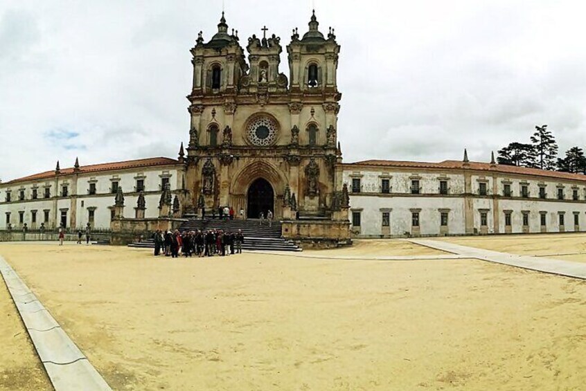 Alcobaça Nazaré and Obidos Private from Lisbon