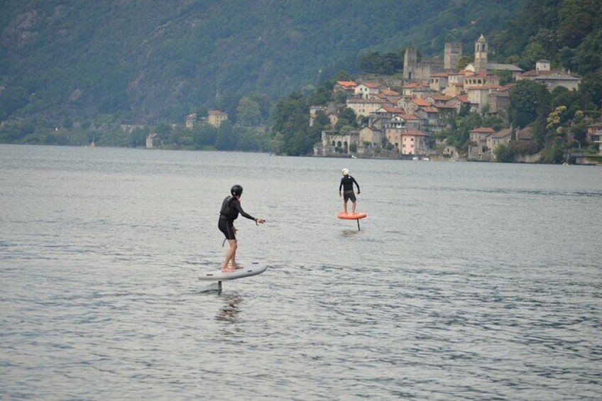 E-foil surf lesson on Lake Como with Aperitivo