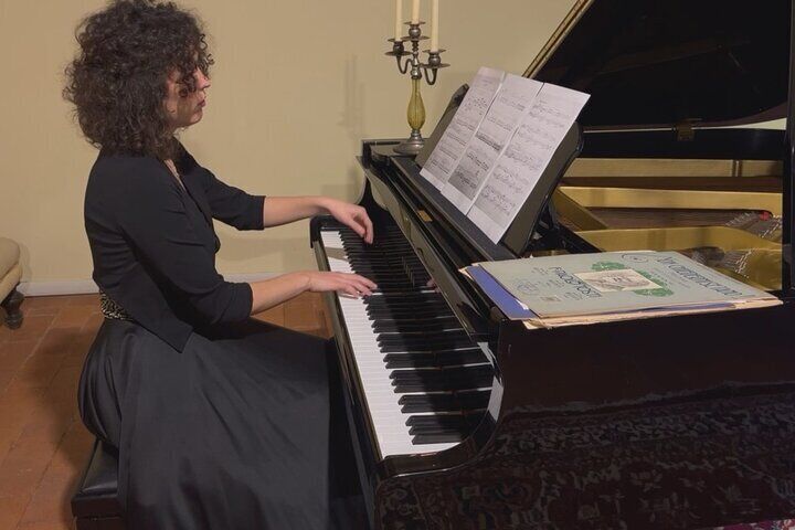 Private Concert in the Artist's House on the Hills of Lucca