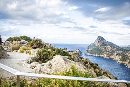 Formentor and Sineu Market Tour with Boat Trip