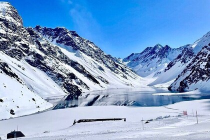 Tour 1 Day Portillo and Lagoon of the Inca from Santiago Picnic