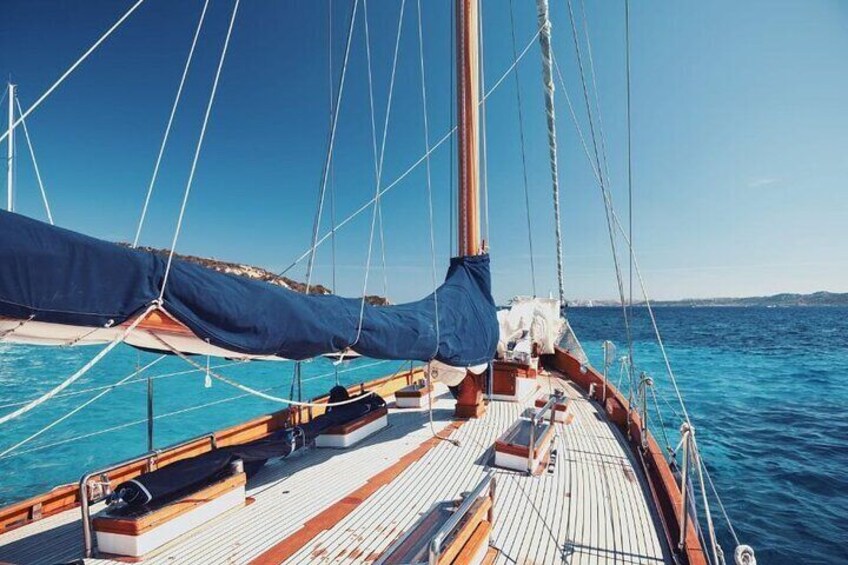 Boat tour to Archipelago of La Maddalena from Cannigione