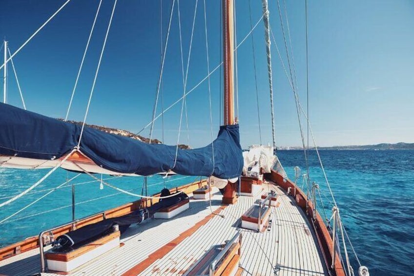 Boat tour to Archipelago of La Maddalena from Cannigione