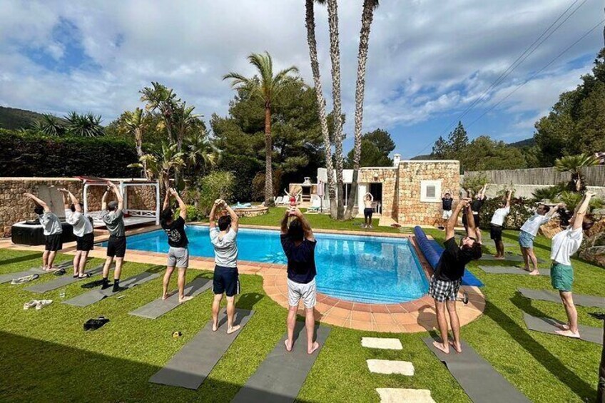 deal for couples, families, and private groups — up to 23 participants