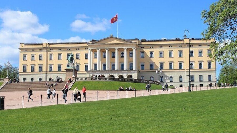 Oslo City Tour and Traditional Norwegian Lunch