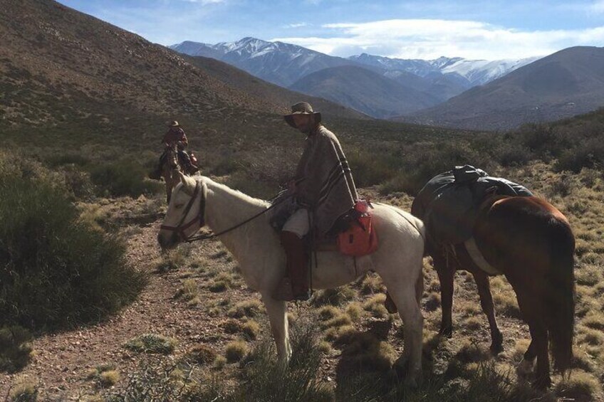 Horseback expedition to The Andes, 2 days. Sleep in the heart of the mountain.