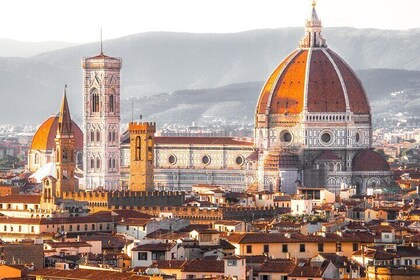 Tour di Pisa e Firenze dal porto di Carrara