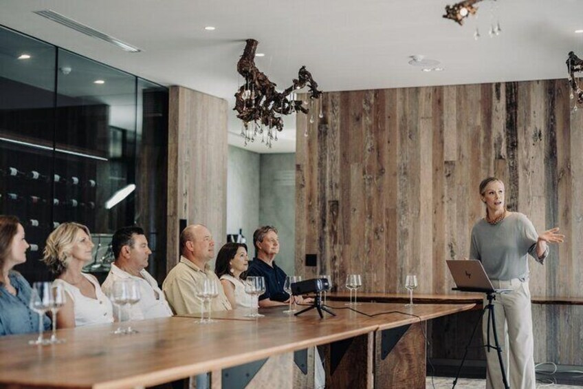 1-hour wine workshop by sommelier Leah Clear Water