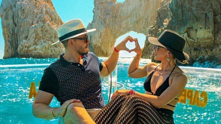 Instagrammable Transparent Boat trip in Los Cabos Bay