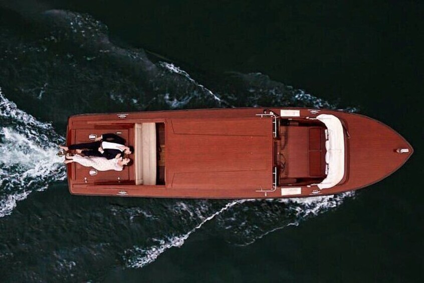 Private Boat Tour in Wooden Boat on Lake Como