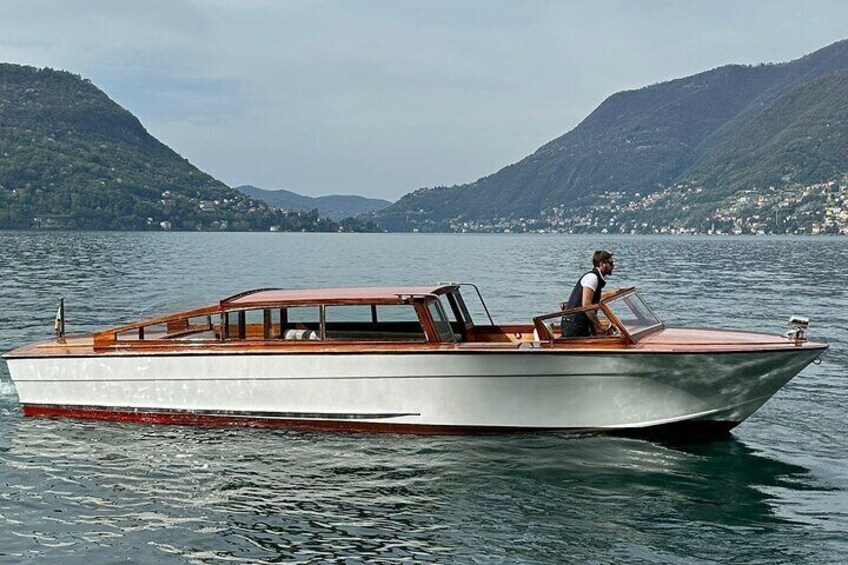 Private Boat Tour in Wooden Boat on Lake Como