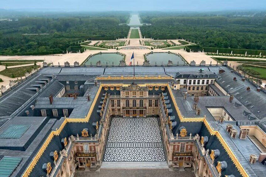 Opulent Versailles Highlights & Market with a Local Expert