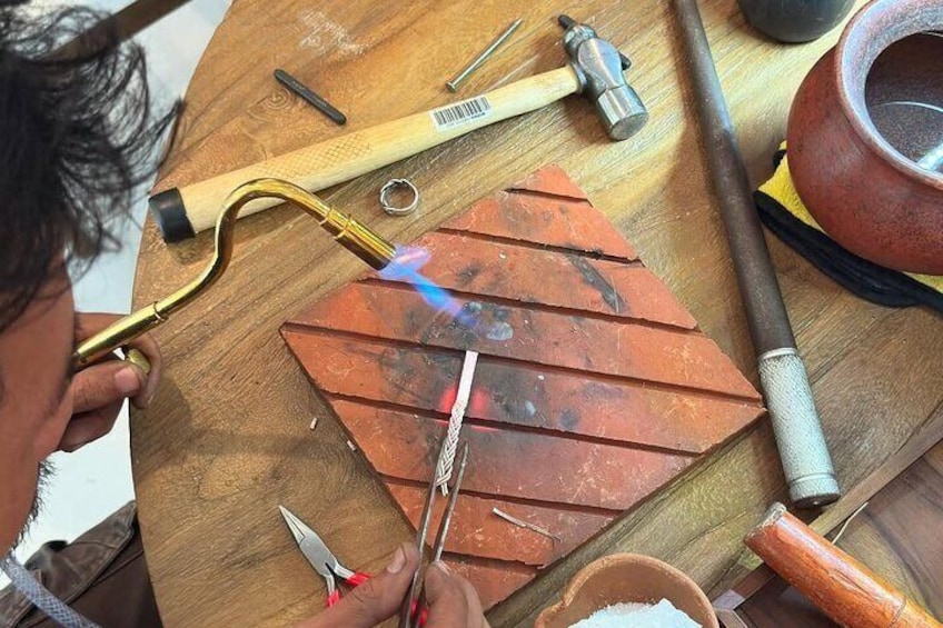 Bali Jewelry Silver Class in Uluwatu with Gold Platting Option