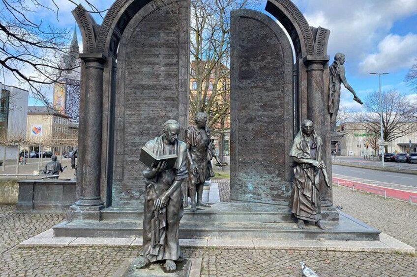 Escape The City Hannover City Walk With Puzzles