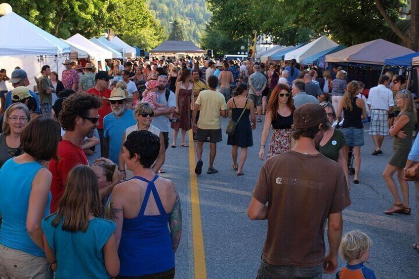 Walk Nelson City and Discover Hidden Gems
