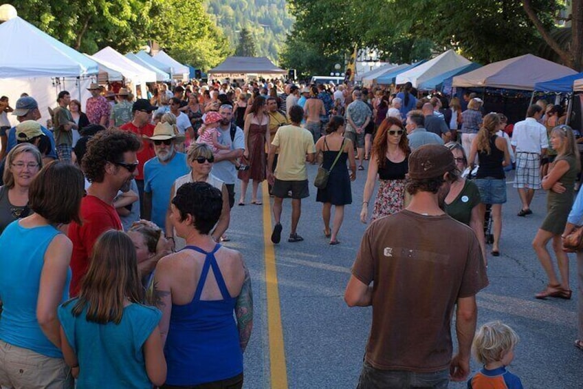 Walk Nelson City and Discover Hidden Gems
