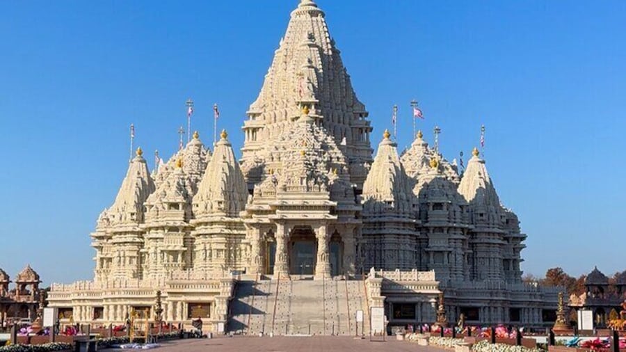 A temple that looks like it's out of a dream.
Come and discover one of the best kept secrets of the region.