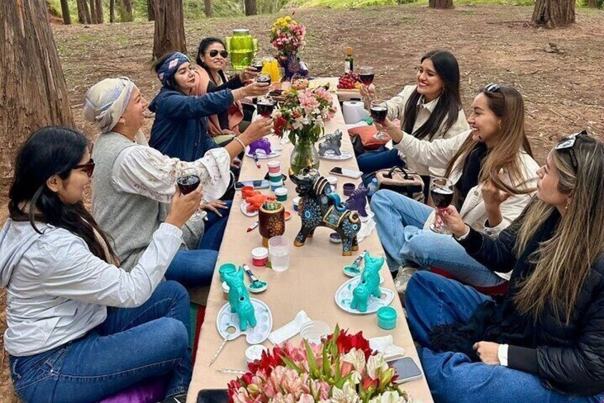 Artistic Workshop with Private Picnic in Cusco