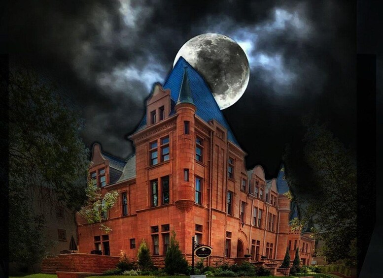 Denver: CannaBoos Haunted Cannabis-Friendly Lux Tour