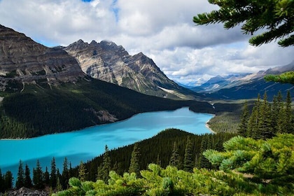 Banff & The Icefields Parkway | Small Group Active Full Day Adventure Tour