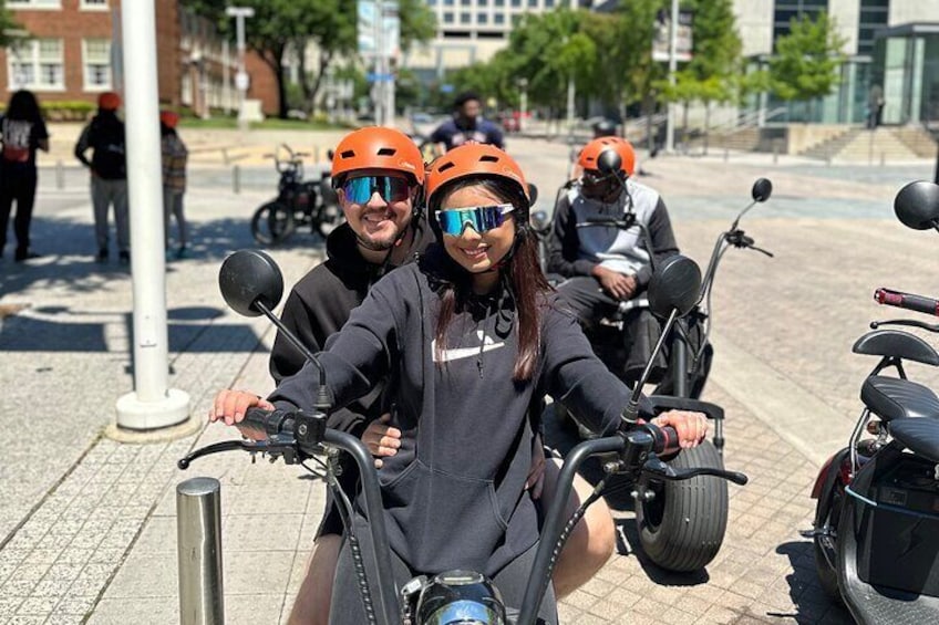 Downtown Dallas Sightseeing & History 2 Hour E-Scooter tour