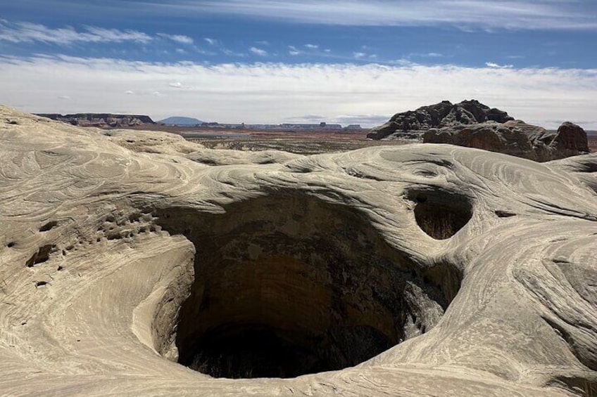Wahweap Potholes Private Kayaking and Hike at Lake Powell