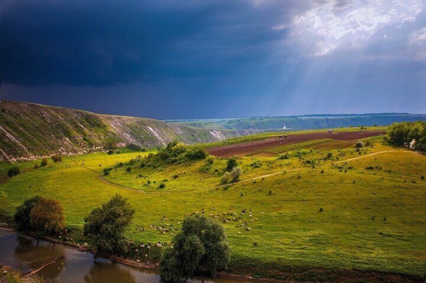 Tour to Old Orhei with a Professional Photographer